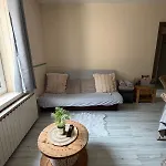 La Vanne Confortable Et Equipe Apartment