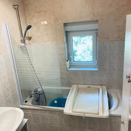 La Vanne Confortable Et Equipe * לה ברסה