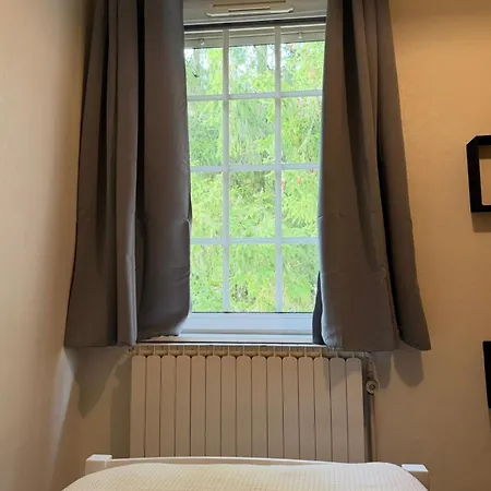 La Vanne Confortable Et Equipe Apartment